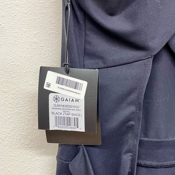 Gaiam X Jessica Biel NWT Bleeker Open-Back D-Ring Bodysuit - Size S - Picture 5 of 9